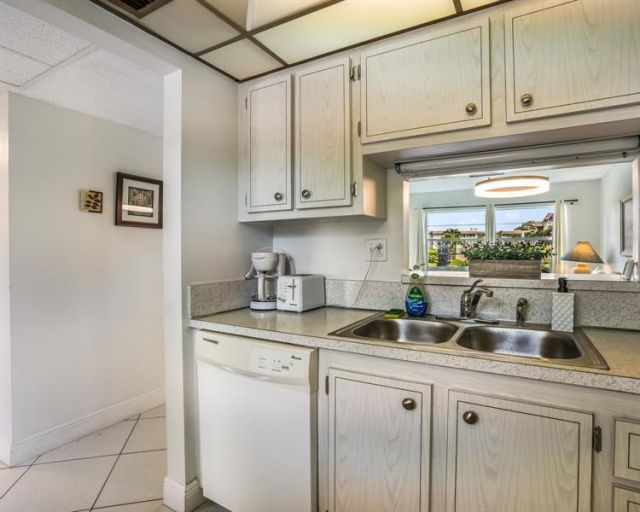 4705 NW 35th Street, Unit 411, Lauderdale Lakes, FL 33319 Photo