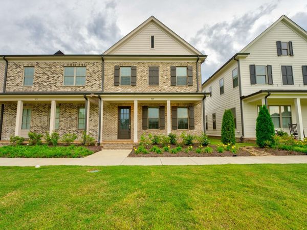 909 UFTON ALY, Collierville, TN 38017