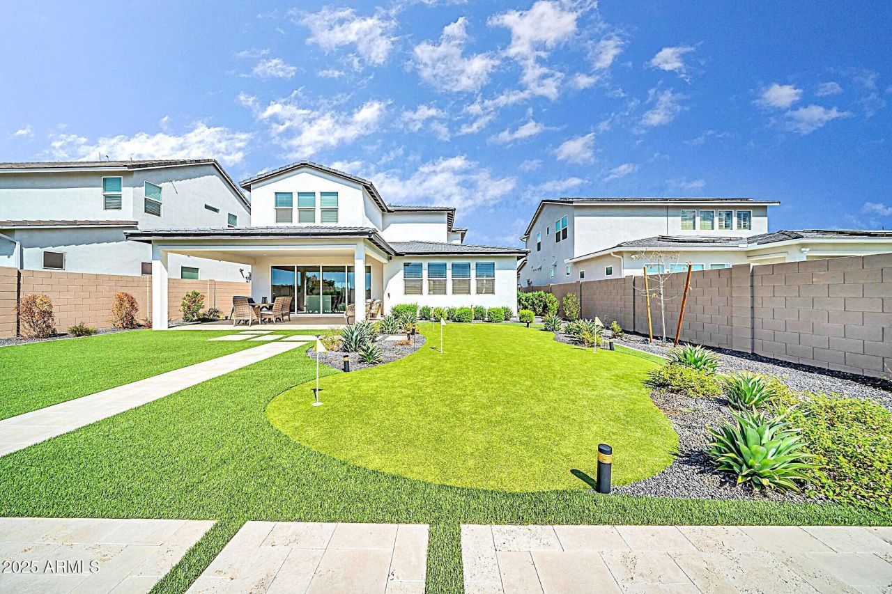 17329 W GRETNA Street Surprise, AZ 85388