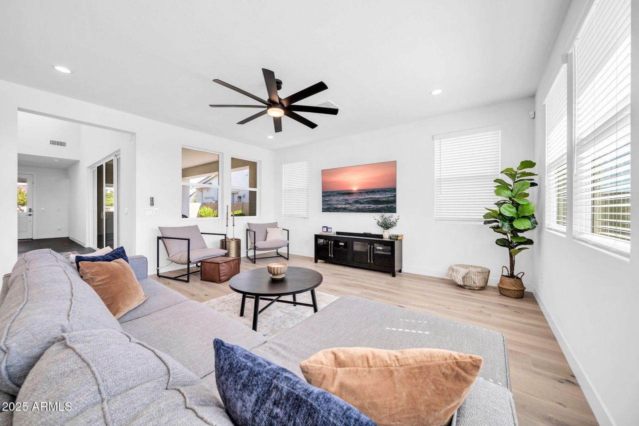 17329 W GRETNA Street Surprise, AZ 85388