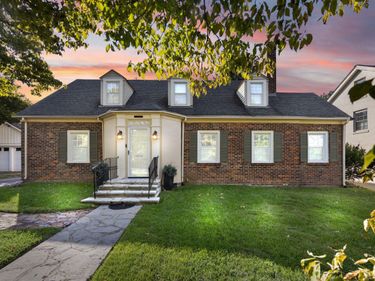 242 Henry Clay Boulevard, Lexington, KY 40502