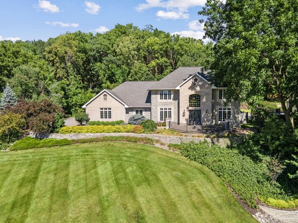 1803 Ironwood Pl, Onalaska, WI 54650
