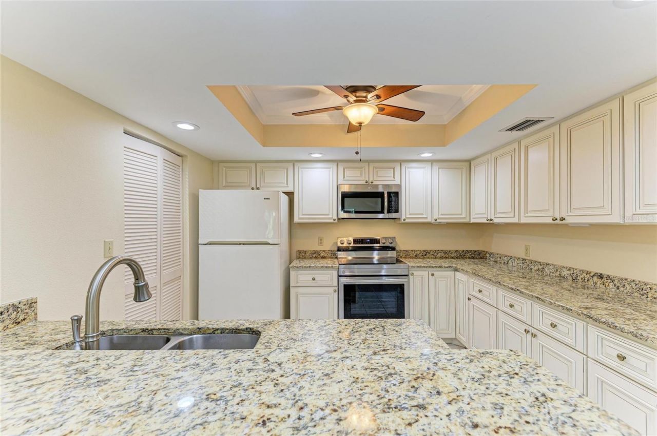 3902 Mourning Dove Drive, Unit 235, Bradenton, FL 34210 Photo