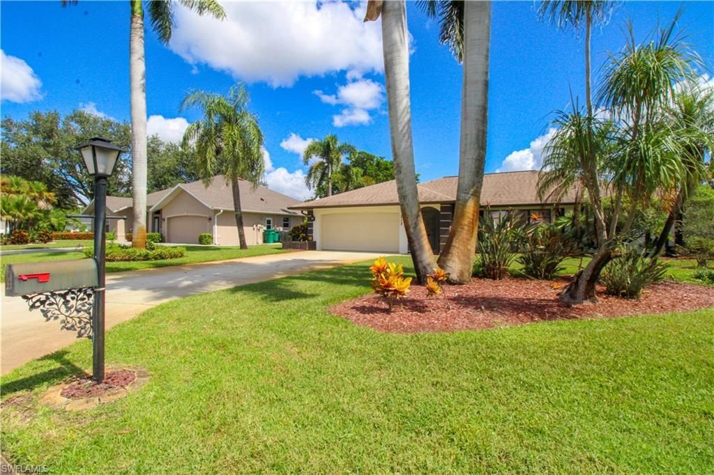 213 Bay Meadows Dr, Naples, FL 34113 Photo