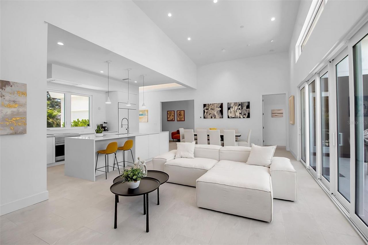 2231 Wood Street, Sarasota, FL 34237 Photo