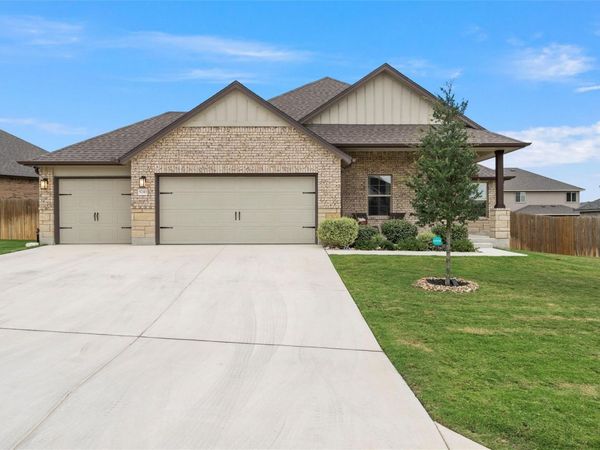 5743 St Charles DR, Belton, TX 76513