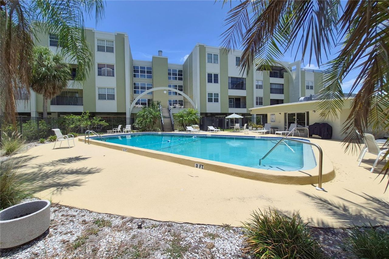 4681 1st Street Ne, Unit 209, Saint Petersburg, FL 33703 Photo