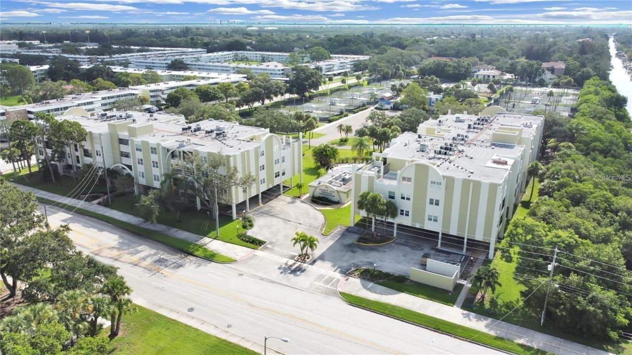4681 1st Street Ne, Unit 209, Saint Petersburg, FL 33703 Photo