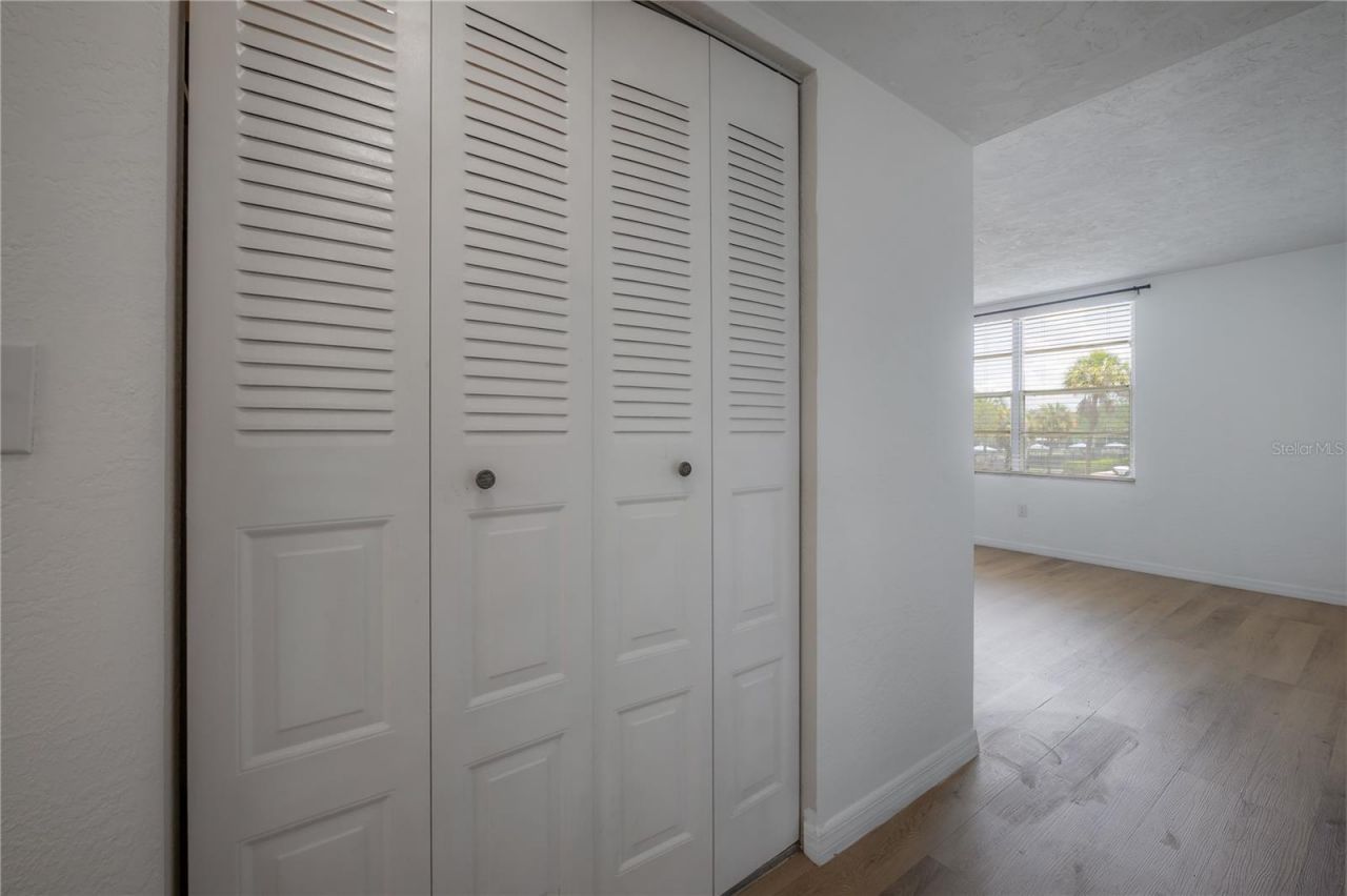 4681 1st Street Ne, Unit 209, Saint Petersburg, FL 33703 Photo