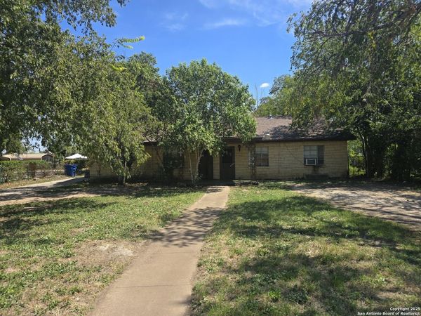 122 Roesler, San Antonio, TX 78220