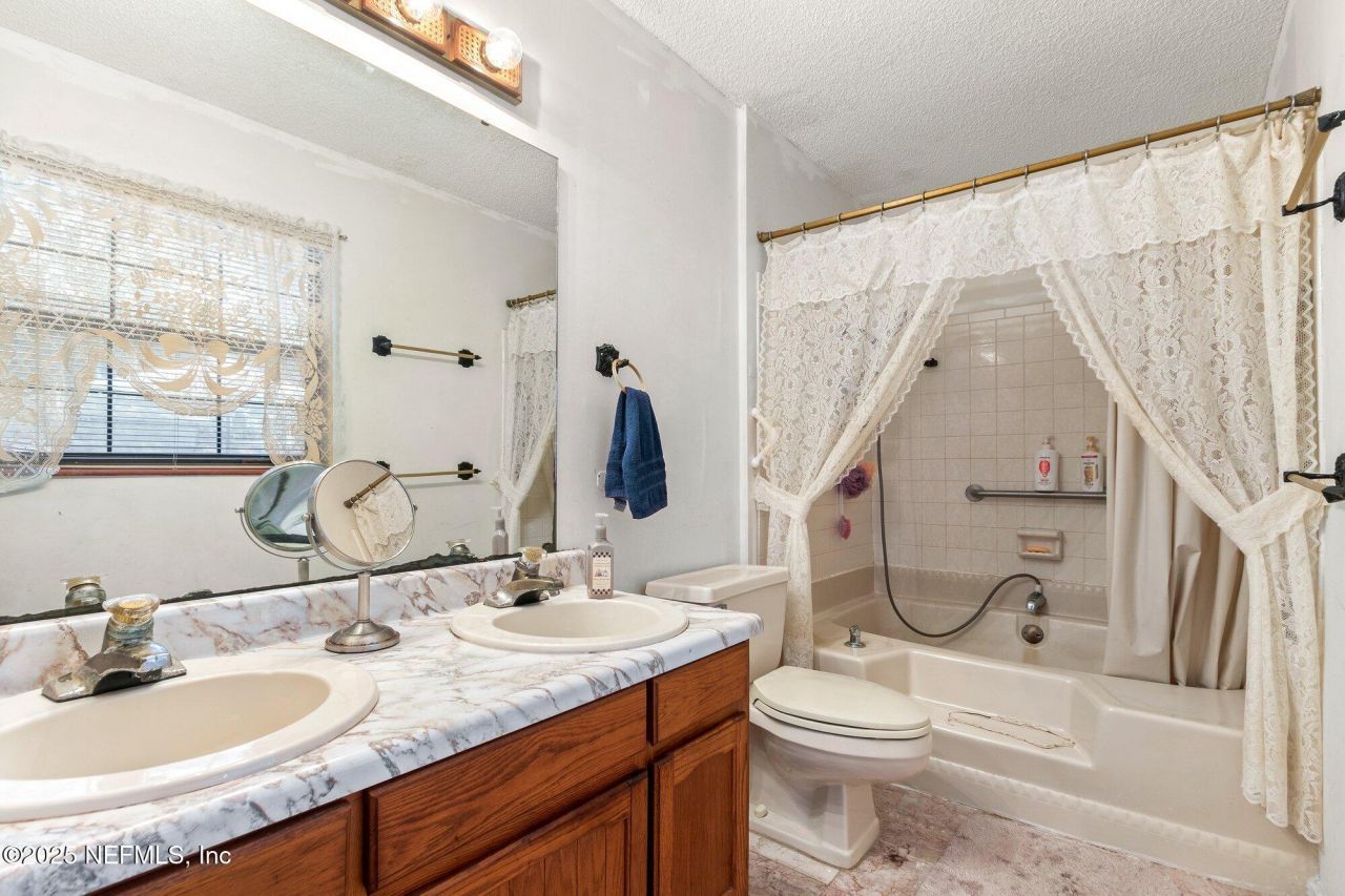 102 Acosta Creek Drive, Satsuma, FL 32189 Photo