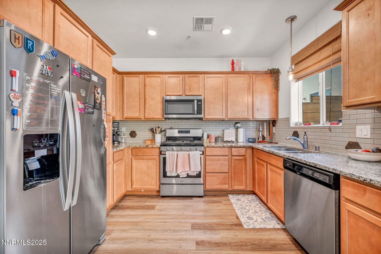 585 Logan Jacob Lane, Reno, NV 89503 Photo