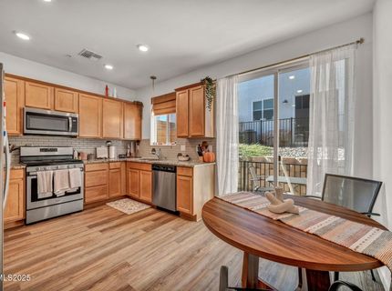 585 Logan Jacob Lane, Reno, NV 89503 Photo