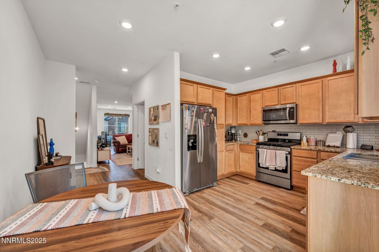 585 Logan Jacob Lane, Reno, NV 89503 Photo