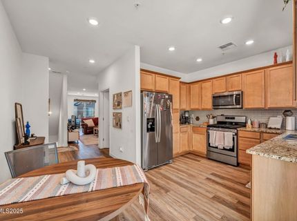 585 Logan Jacob Lane, Reno, NV 89503 Photo