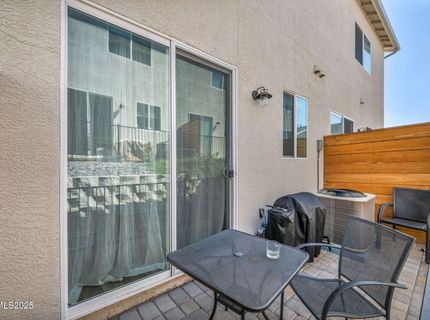 585 Logan Jacob Lane, Reno, NV 89503 Photo