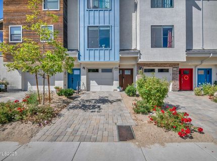 585 Logan Jacob Lane, Reno, NV 89503 Photo