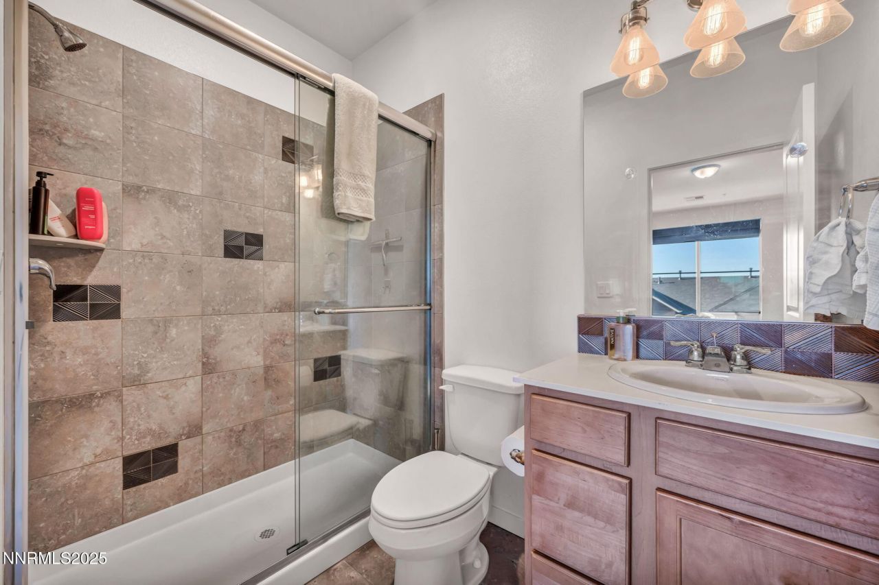 585 Logan Jacob Lane, Reno, NV 89503 Photo