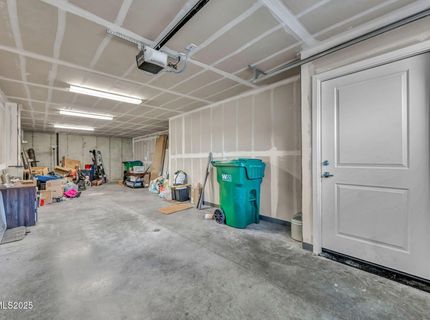 585 Logan Jacob Lane, Reno, NV 89503 Photo