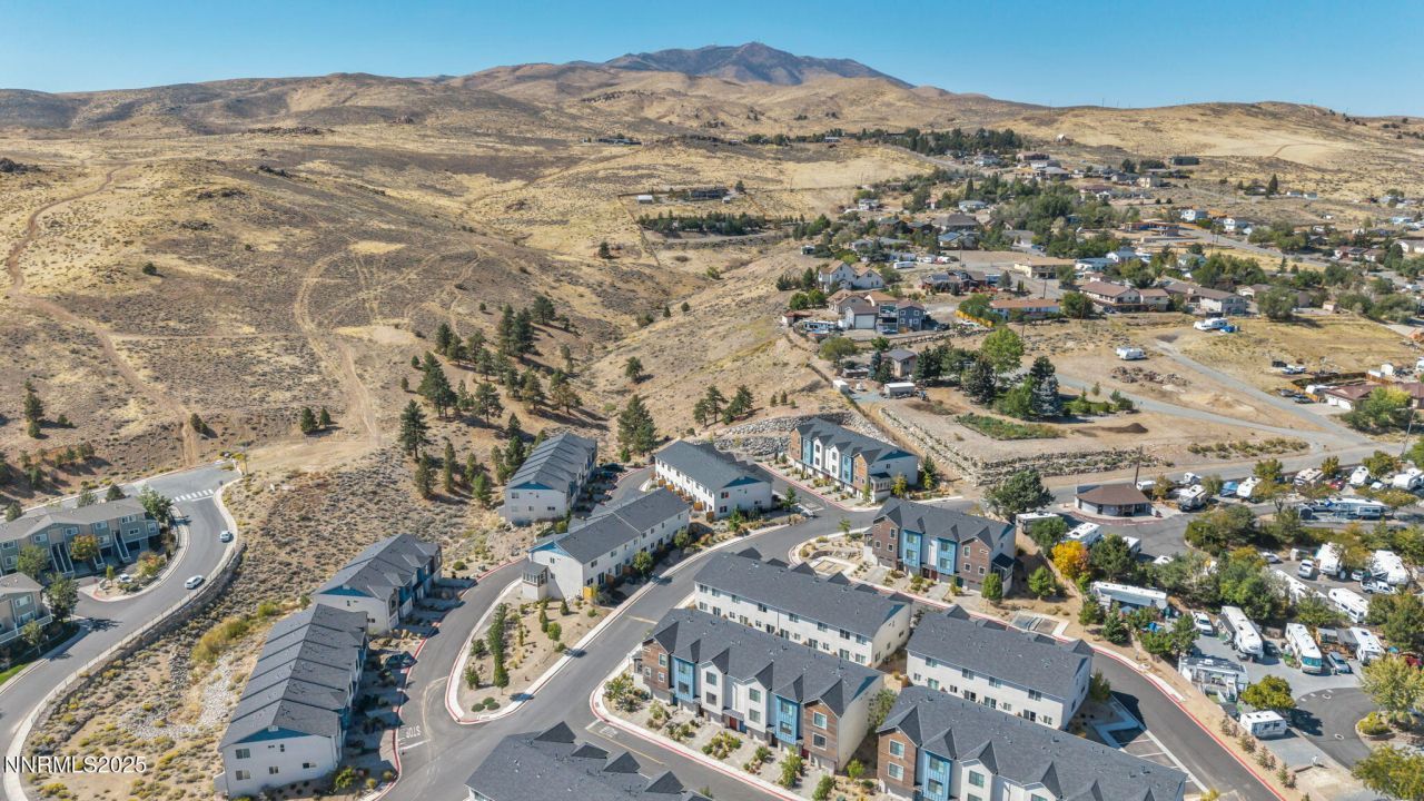 585 Logan Jacob Lane, Reno, NV 89503 Photo