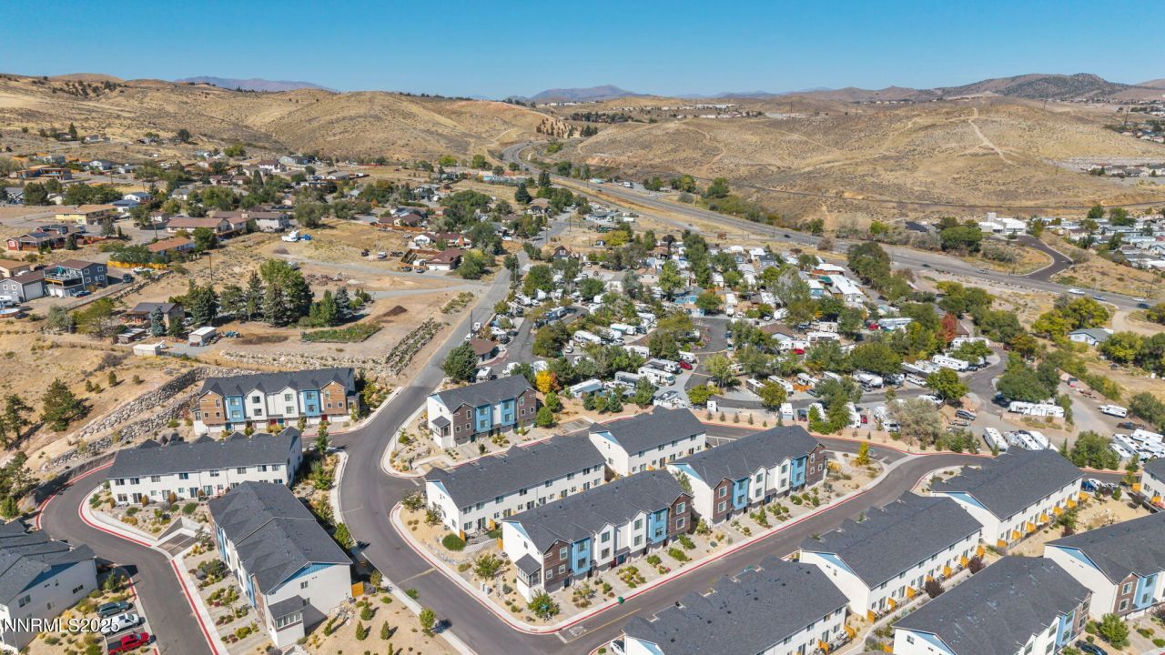 585 Logan Jacob Lane, Reno, NV 89503 Photo