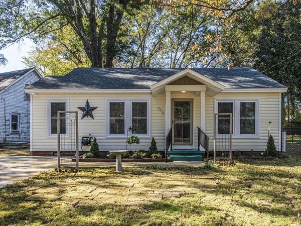 715 MAPLE ST S, Covington, TN 38019
