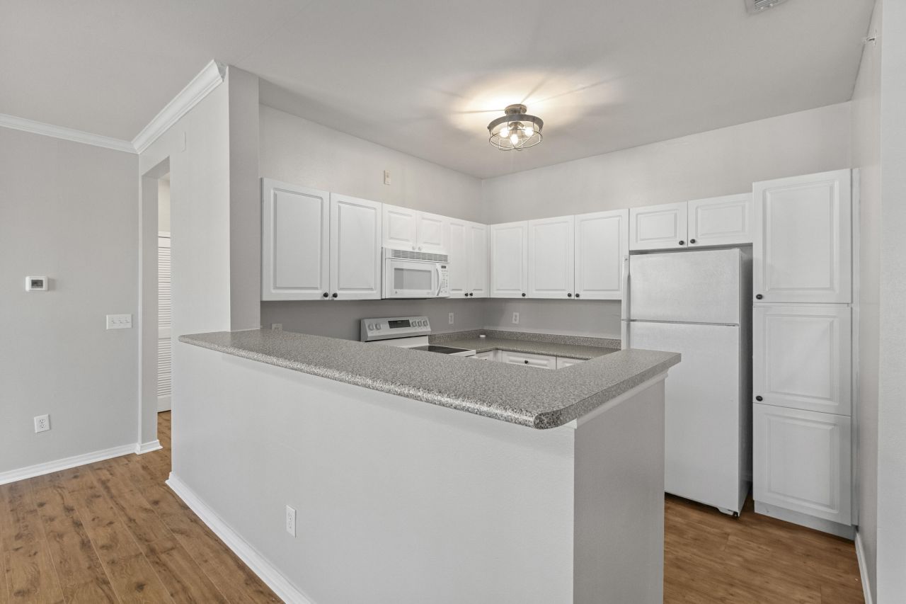 130 River Landing Drive Photo 7