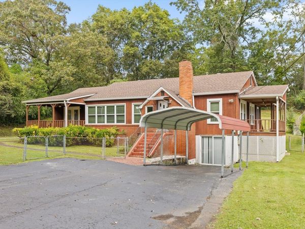 394 School Street, Rossville, GA 30741