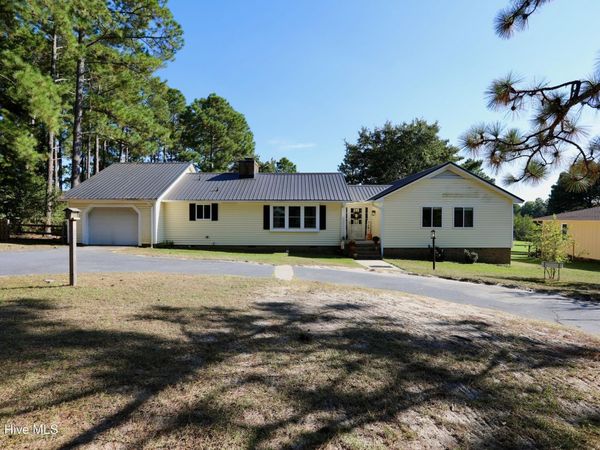 104 E Devonshire Avenue, West End, NC 27376