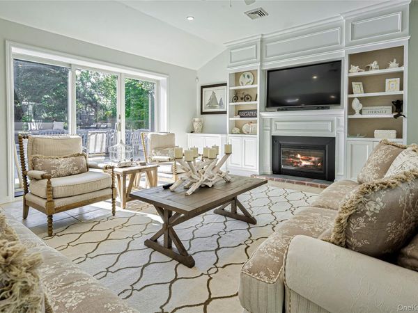 39 Sloop Walk, Ocean Beach, NY 11770