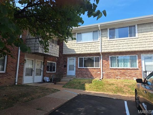 10819 Carroll Wood Way, Unincorporated, MO 63128