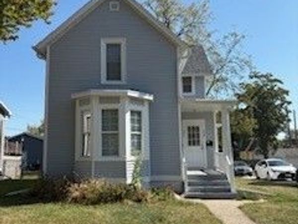 529/531 6th Street, Unit 2, West Des Moines, IA 50265