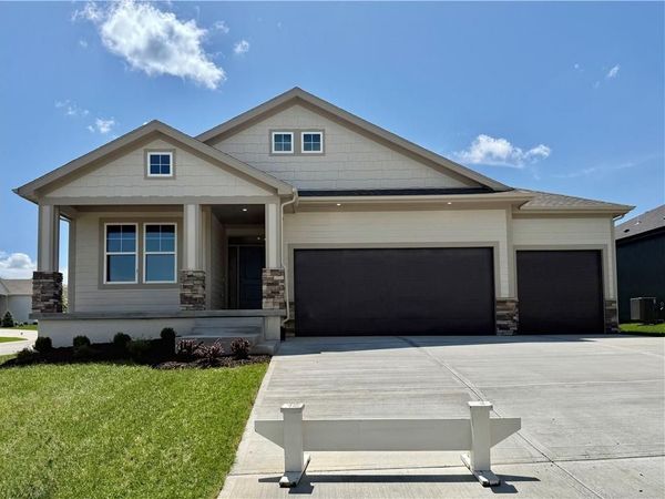 31401 W 85th Terrace, De Soto, KS 66018