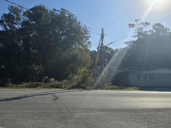 Hwy 613 Highway, Moss Point, MS 39563