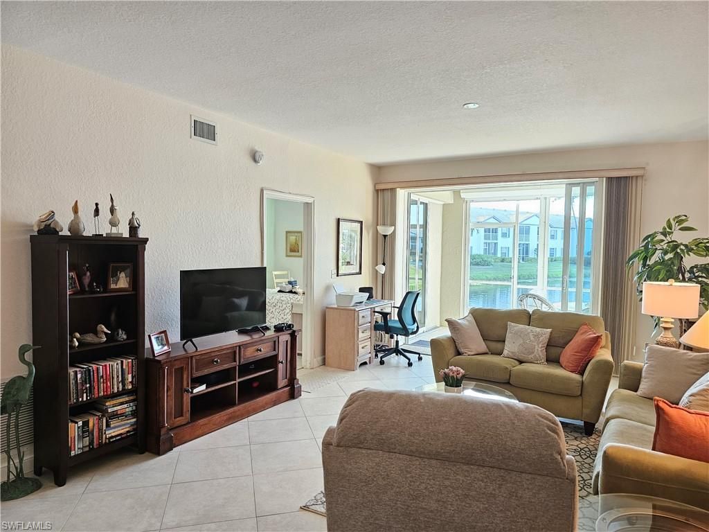 818 Tanbark Dr, Unit 102, Naples, FL 34108 Photo