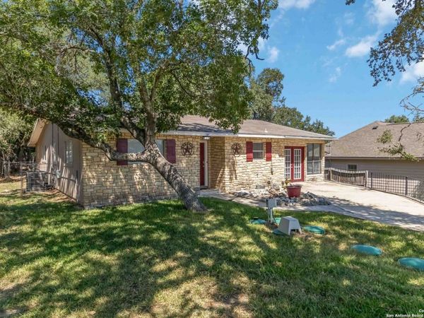 1447 Springwater, Canyon Lake, TX 78133
