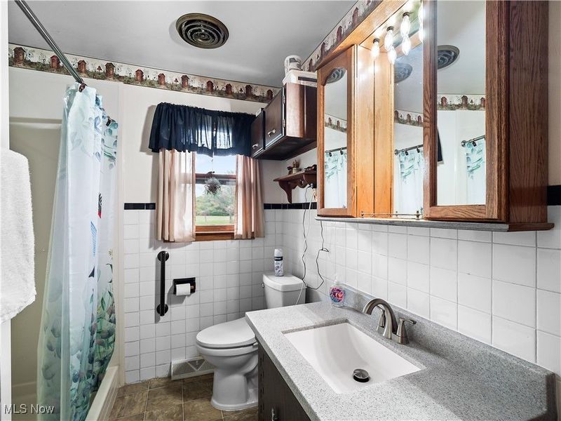 9049 Oberlin Road, Elyria, OH 44035 Photo 19