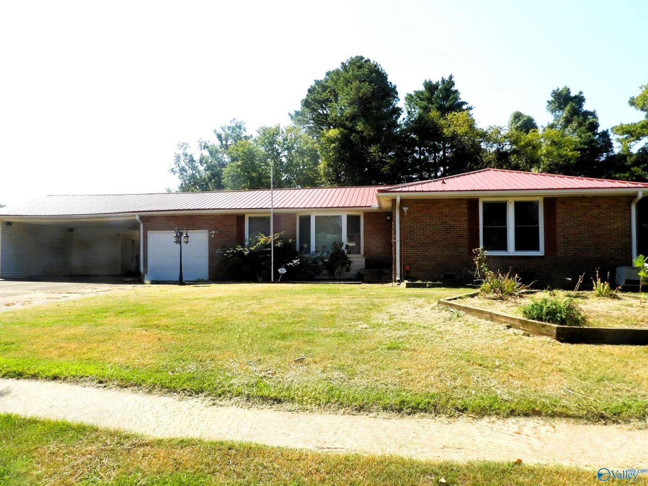 7612 Holland Drive Sw, Huntsville, AL 35802 Main Photo