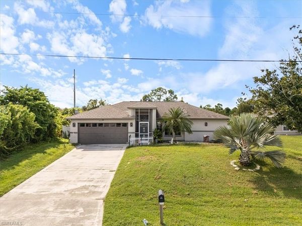 1021 Alvin AVE, LEHIGH ACRES, FL 33971