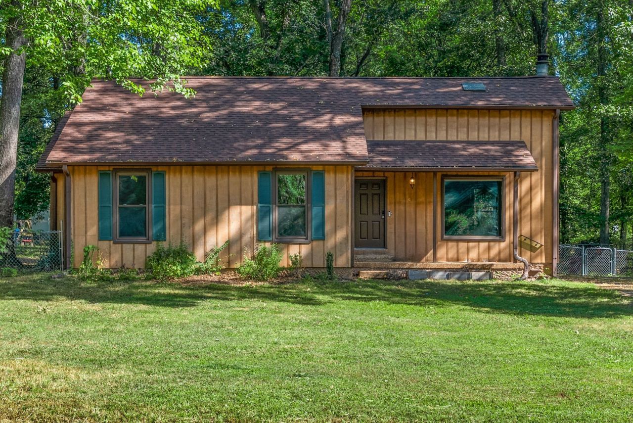 605 Marigold Dr, Clarksville, TN 37042 Main Photo