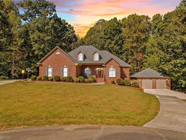 100 Burkeview Court, Lexington, NC 27295