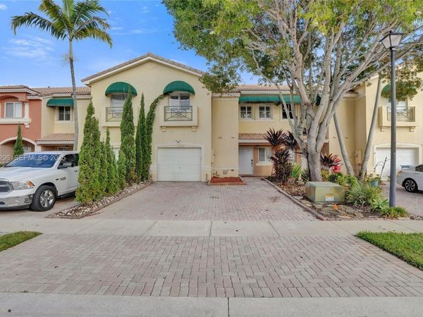 11373 NW 34th Pl, Sunrise, FL 33323