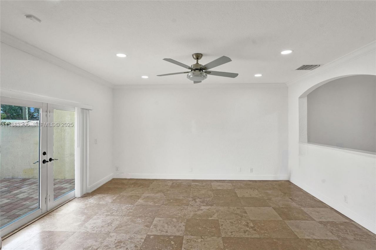 11373 NW 34th Pl, Sunrise, FL 33323 Photo