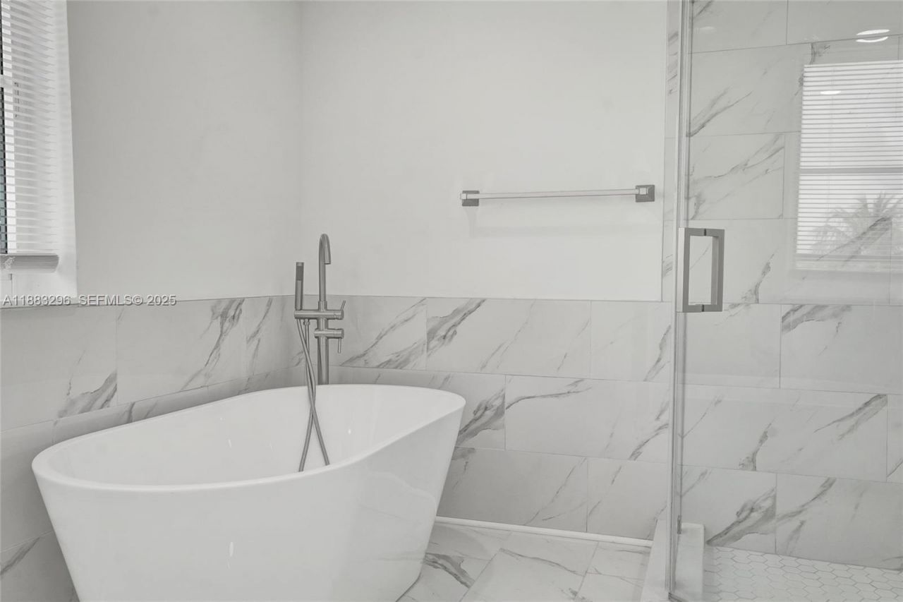 11373 NW 34th Pl, Sunrise, FL 33323 Photo