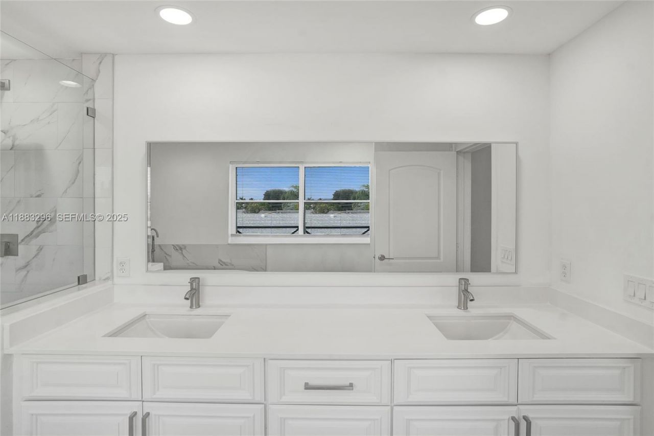 11373 NW 34th Pl, Sunrise, FL 33323 Photo