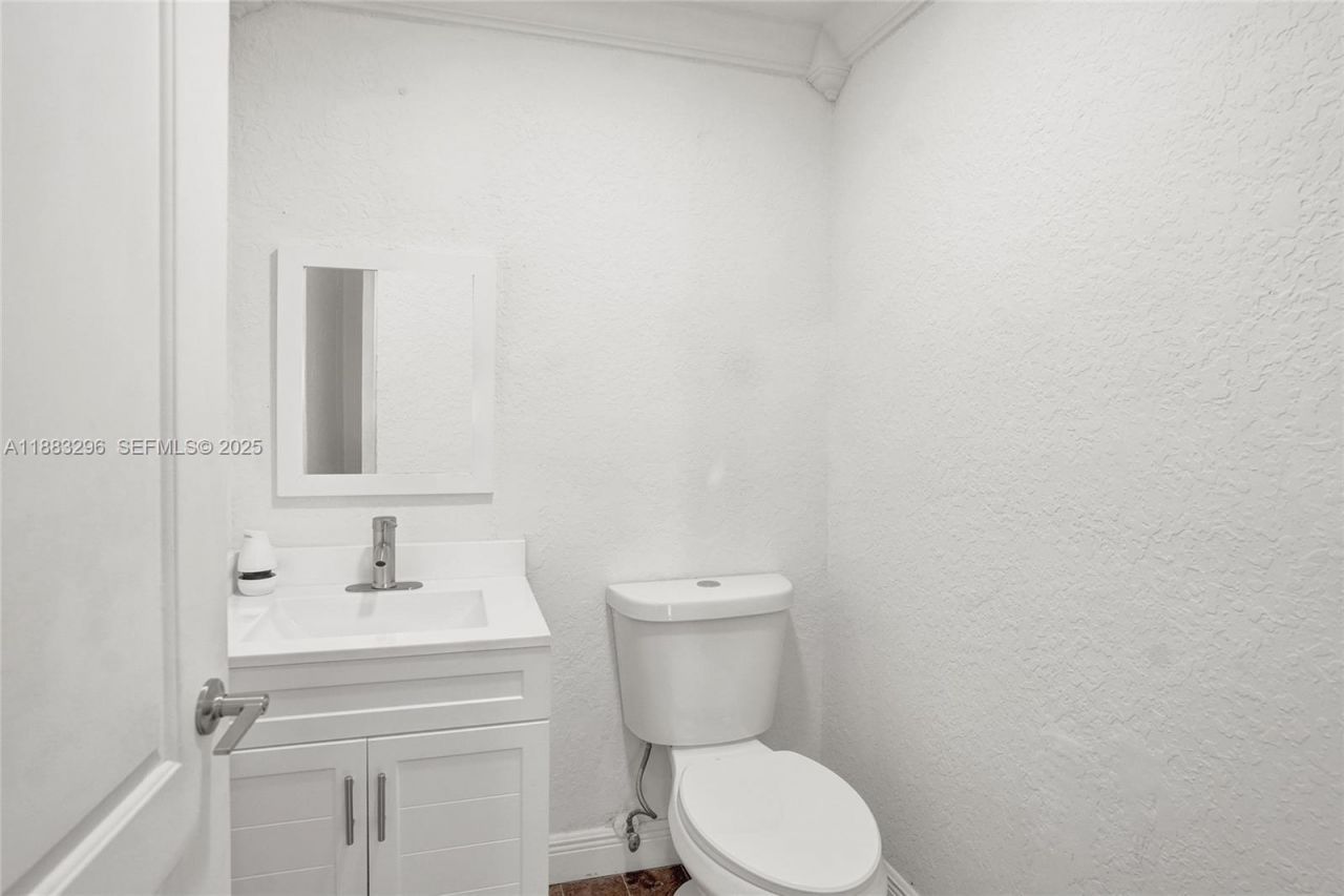 11373 NW 34th Pl, Sunrise, FL 33323 Photo