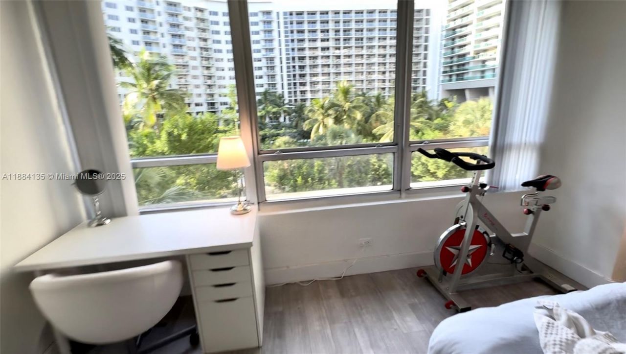 1500 Bay Rd, Unit 450S, Miami Beach, FL 33139 Photo