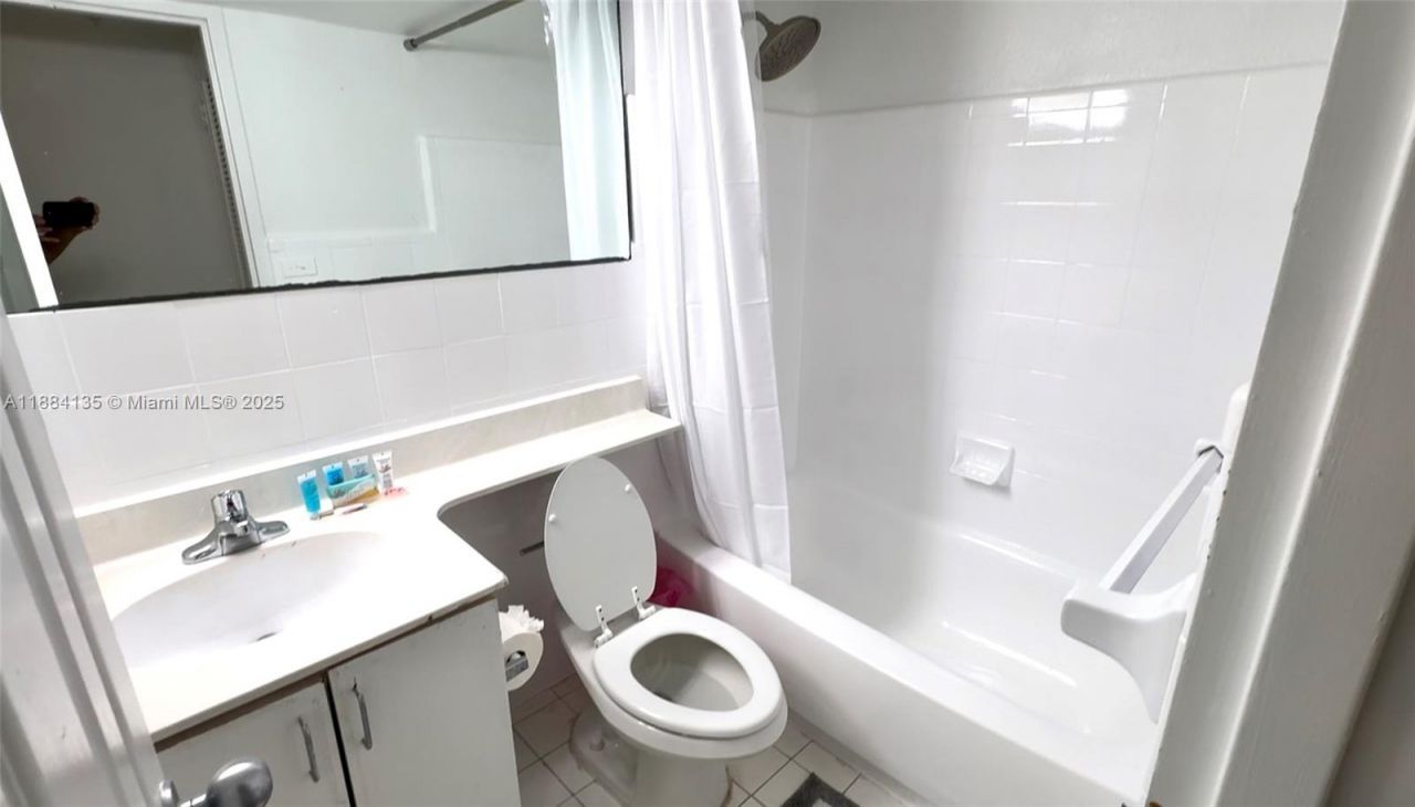 1500 Bay Rd, Unit 450S, Miami Beach, FL 33139 Photo