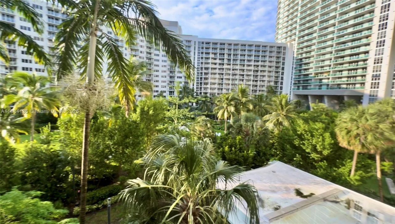 1500 Bay Rd, Unit 450S, Miami Beach, FL 33139 Photo