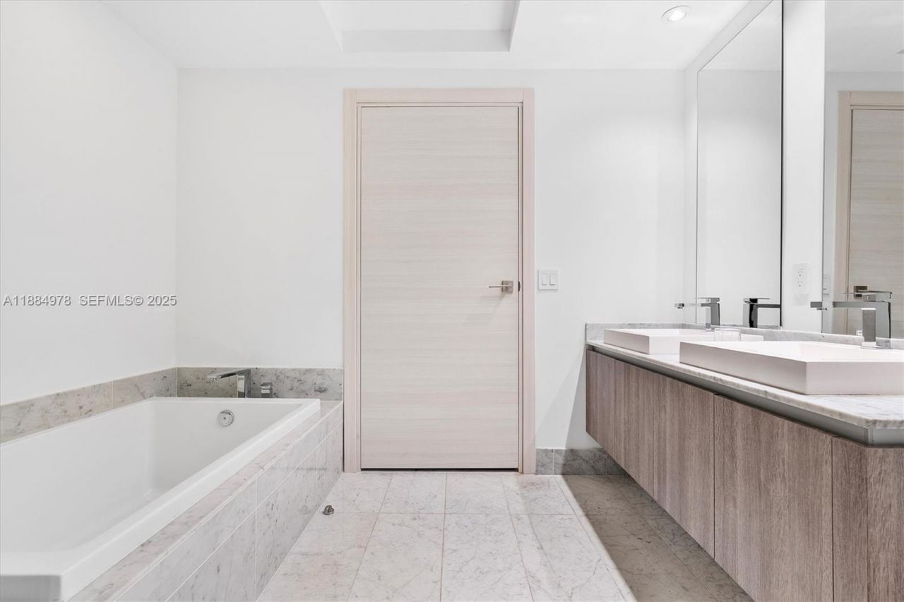 801 S Miami Ave, Unit 2509, Miami, FL 33130 Photo